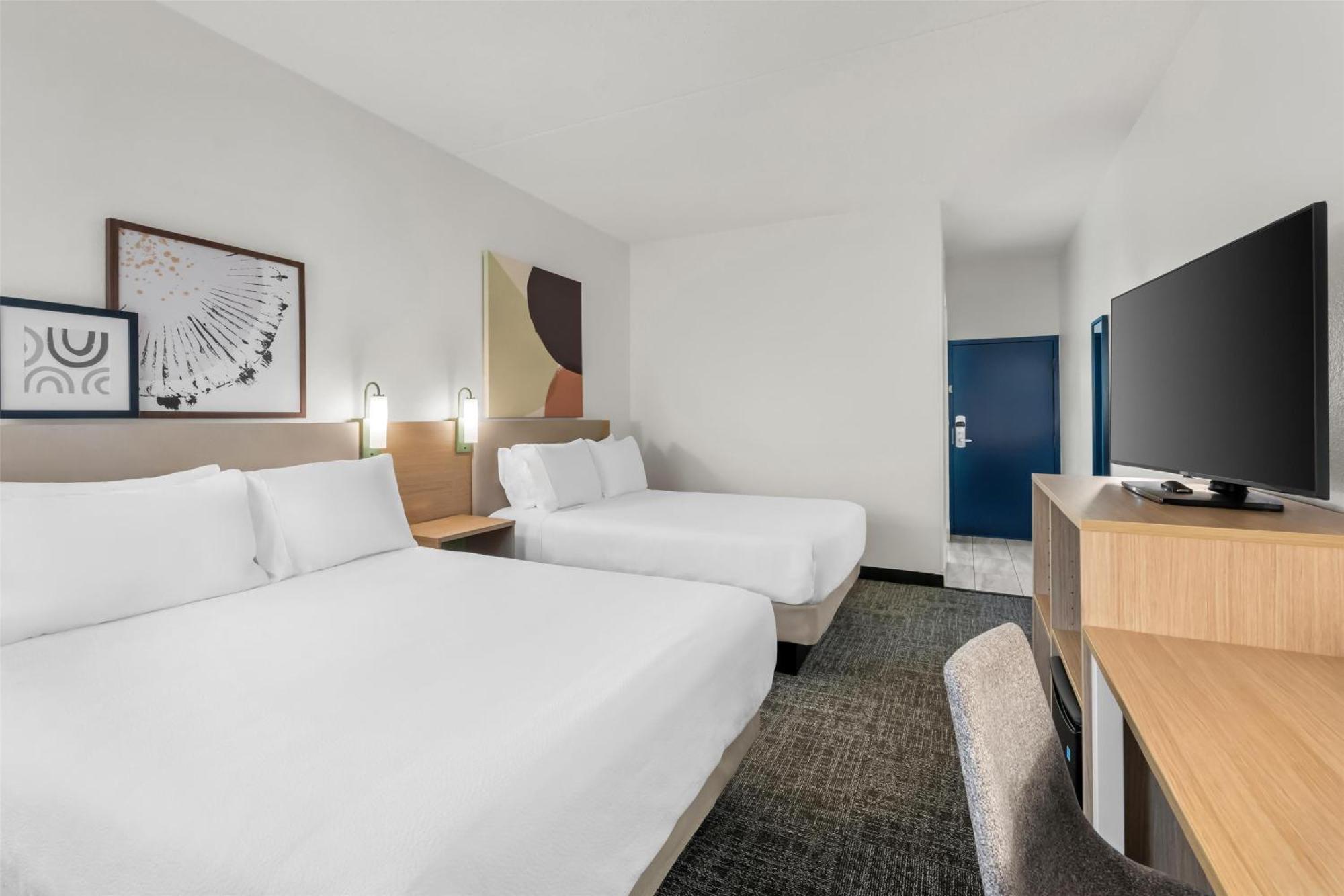 Spark By Hilton Hamburg 2*