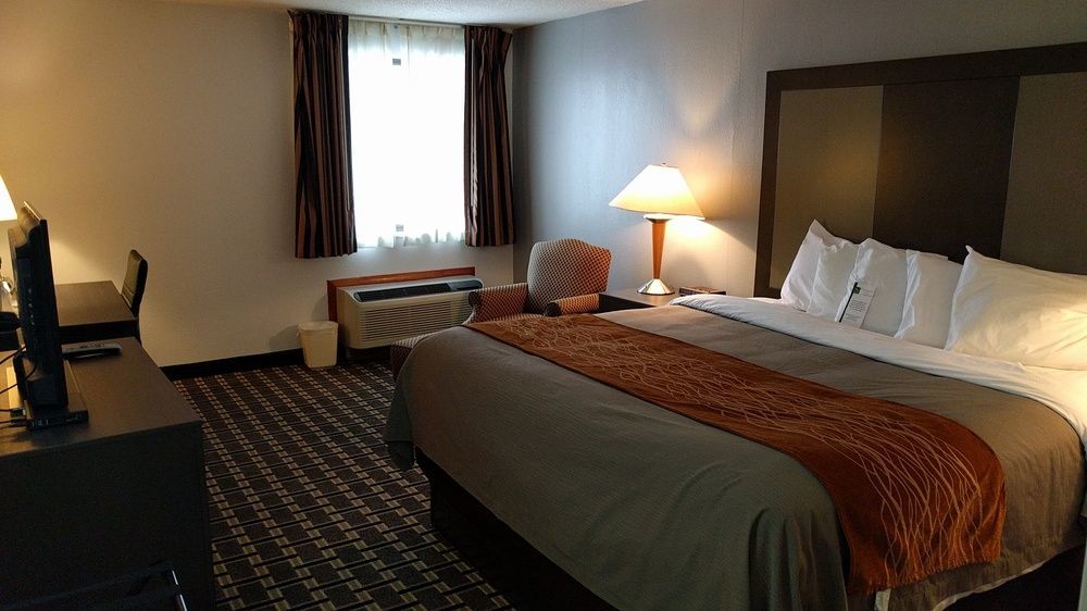 Spark By Hilton Hamburg 2*